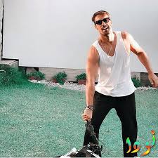 وأعلن ابراهيم تشيليكول عن مولد طفله الأول علي الذي وضعته زوجته ميهرا موتلو مساء أمس، حيث انتشرت صور من داخل غرفة الولادة، كشفت بوضوح عن ملامح الطفل وعن تأثر والده ورد فعله الذي يحرك القلوب فور مقابلته له لأول مرة. Ø§Ø¨Ø±Ø§Ù‡ÙŠÙ… Ø³ÙŠÙ„ÙŠÙƒÙˆÙ„ ØµÙˆØ± ÙˆÙ…Ø¹Ù„ÙˆÙ…Ø§Øª ÙˆØªÙ‚Ø±ÙŠØ± ÙƒØ§Ù…Ù„ Ibrahim Celikkol Ù†ÙˆØ¯Ø§