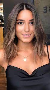 Cute Lob Vs Bob Haircuts Hairstyles In 2020 In 2021 Haircuts For Medium Hair Hair Styles Mom Hairstyles