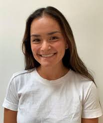 Elisa Stern's Instagram, Twitter & Facebook