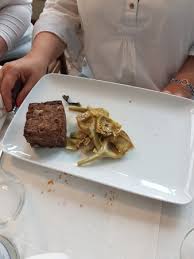 Tenetevela a bagno per 1 ora e 1/2 avendo cura di cambiare l'acqua almeno 3 volte. Terrina Di Coda Di Manzo Picture Of Osteria Del Caccetta Briona Tripadvisor