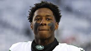 Republicans should have gone with Gary Sinise or Chris Pratt