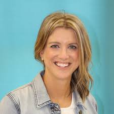 Hollie Armstrong's Instagram, Twitter & Facebook