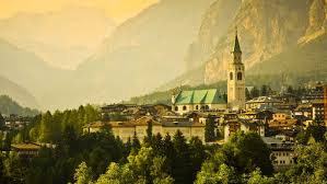 Cortina d'ampezzo is a town in the province of belluno, in the region of veneto, italy. Cortina D Ampezzo 2021 Top 10 Touren Aktivitaten Mit Fotos Erlebnisse In Cortina D Ampezzo Italien Getyourguide