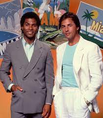 Did don johnson paint his hair for miami vice? Miami Vice Meeting Sonny Crockett In White Linen Bamf Style