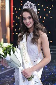 Top 1% creator 🔥 my website below for my links 🖤. Miss Polski 2017 Crowned Global Beauties