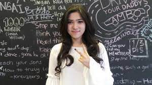 Keep being you — isyana sarasvati. Gara Gara Video Ini Netizen Debat Soal Agama Isyana Sarasvati Tribun Lampung