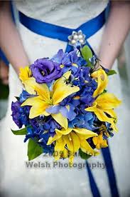 Pozytywne Inspiracje Slubne Yellow Wedding Bouquet Blue Wedding Flowers Blue Wedding Bouquet