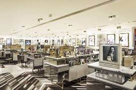 Luxury homes can be large or small, but they all exhibit extremely beautiful detailing on the interior and exterior. Lux Design Construction Ltd