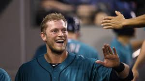 MLB notes: Blue Jays OF Michael Saunders injures knee