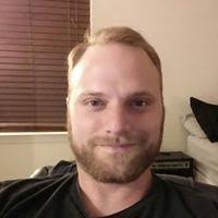 Erik Benton's Instagram, Twitter & Facebook