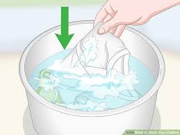 Towels should be washed in warm water to help kill bacteria and potential mould. Do You Wash Colored Clothes In Hot Or Cold Water