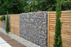 Diy Trockenmauer Gabionen Steinwand Selber Bauen Ohne Beton Archzine Net Gartengestaltung Gabionenzaun Zaun Garten