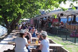 Guinguettes au bord de l'eau. Une Guinguette A L Esprit Du Sud Au Bord De L Eau A Asnieres Sur Seine Actu Hauts De Seine
