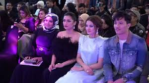 Rizman nordin, a penang born and wan ruzaini born and raised in perak are becoming extremely popular in the malaysian fashion scene.immense names in the entertainment and fashion industry such as the diva; Edition Klfw