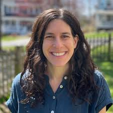 Last year, my amazing Community Team at Course Hero (Kati Schmidt Maya  Tobias Sandra Lin Josephine Wigan Chloe Lam) was THRILLED to win the 2022  Best Growth Marketing Community Award from CMX. |