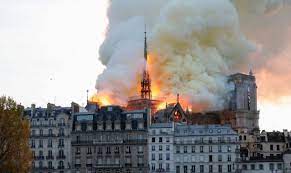 Les vitraux de la cathédrale notre dame de chartres/stained glass. Notre Dame In FlÄcÄri Imaginile Care IÈi AratÄ ProporÈiile Dezastrului