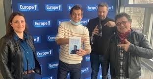 Selon patrick pelloux, cette comparaison entre la capitale et la cité phocéenne n'a tout simplement pas lieu d'être. La Table Des Bons Vivants Jean Pierre Bacri Et Patrick Pelloux