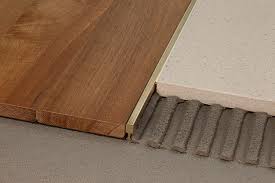 Da muss ich sagen, haben die meister wahre leistung erbracht. J Reinisch Co Kg Sas Profile Fur Gleiche Bodenbelagsstarken