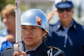 San Pedro's historic lighthouse serves lunch for veterans and active-duty  service members