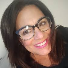 Who can coordinate a wedding in Woodstock, IL