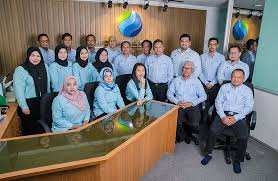 Dato' i r dr nik mohd. About Us Mpdt Capital Berhad