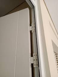 Jendela kaca dengan bingkai kayu, jendela aluminium pintu glazur manufaktur, pintu dan jendela bahan aluminium pintu dan jendela, sudut, dapur, perabot png. Kusen Upvc Dipadukan Dengan Pintu Kayu Kusenupvcalumunium Com