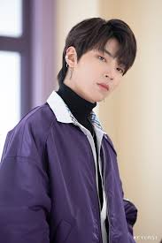 You have endless options to choose long hairstyles for korean men look cool and change the whole look when you turn from short to long hair. Korean Male Celebrities Who Looked Good With Mullets Allkpop