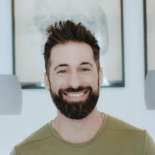 Das bedeutet Gzim🙏 Für viele, unter anderem mich, bist du ein Vorbild David  Seeberger Ich freue mich auf viele weitere Schritte mit dir. .  ✅️Ganzheitlich . ✅️Zielorientiert . ✅️Individuell . ✅️Menschlich . .