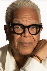 Paula Anglin's Instagram, Twitter & Facebook