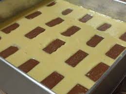 Aplikasi aneka resepi kek menghidangkan resepi kek kegemaran dari pelbagai variasi kaedah masakan dan penyediaan iaitu kek bakar, kek tanpa bakar, kek kukus dan kek cawan. Kek Lapis
