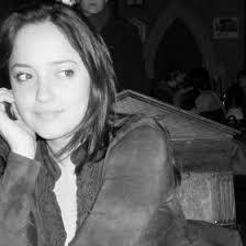 Suzanne Pace's Instagram, Twitter & Facebook