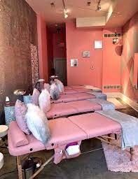 Pin By Emyah Whisenant On Tnihk Rihk Esthetician Room Decor Esthetician Room Beauty Salon Decor