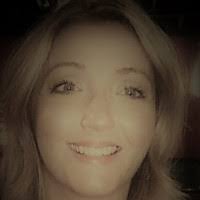 Kelly Gresh's Instagram, Twitter & Facebook