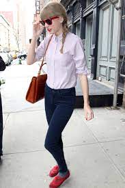 Blue jean baby in beverly hills | photo. Taylor Swift Skinny Jeans Taylor Swift Jeans Lookbook Stylebistro
