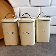 Set of 3 lovello cream tea coffee and sugar canisters. Cream Enamel Tea Coffee Sugar Canisters Tuniau Siwgr Hufen Enamel Te Coffi Bodlon