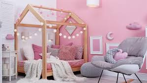 Das hochbett mit rausfallschutz ist ein bett bei dem die liegefläche von stützen getragen wird, so hochbetten mit rausfallschutz kostenlos liefern lassen. Skandinavische Hausbett Mit Rausfallschutz Und Matratze