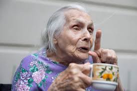 Stingl: Mom, 93, and daughter drift into the past at daily tea parties