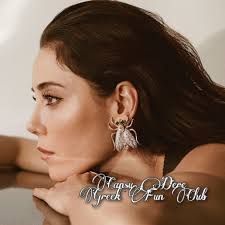 Cansu Dere Greek Fun Club