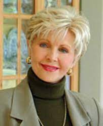 Classy bobs, cute pixies, lovely short layered curls and sassy feathered styles here are numerous ideas for medium and short haircuts for older women, hairstyles for grey hair and hair color ideas in older women. Short Casual Hair For More Than 50 My Style Short Hair Styles Hair Styles Y Short Hair Cuts