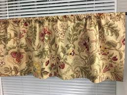 Ships free orders over $39. Waverly Valance Lined Valance Floral Curtain Valance Window Etsy Waverly Valances Floral Curtains Window Treatments Kitchen Valance