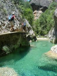 Planta principal con 4 habitaciones, 1 baño, cocina, comedor. Tarragona Terra Alta Horta De Sant Joan Pozas Viajes Airbnb Vacaciones