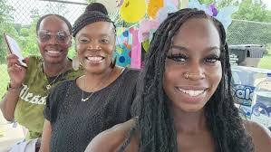 Yvette Cain's Instagram, Twitter & Facebook