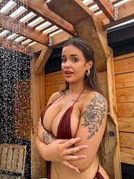 evana maria (@evanamariaa) • Threads, Say more