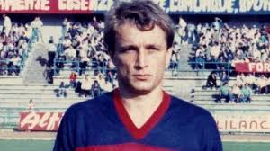 Denis bergamini, sul caso continua l'omertà chi non vuole la verità sulla morte di denis e qual è il motivo per cui è stato ammazzato? Caso Bergamini C E Un Terzo Indagato Per La Morte Del Centrocampista Del Cosenza La Repubblica