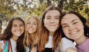 BUONA PASQUA!! 🕊️ happy Easter from all of us in Europe!! 📍: Rome 🇮🇹  Florence 🇮🇹 Cinque Terre 🇮🇹 Padua 🇮🇹 Venice 🇮🇹 Positano 🇮🇹 Capri  🇮🇹 Malta 🇲🇹 Paris 🇫🇷 Barcelona 🇪🇸 Madrid 🇪🇸 San Sebastián 🇪🇸  Dublin 🇮🇪 London 🏴󠁧󠁢󠁥󠁮󠁧󠁿