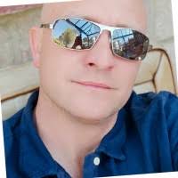 20+ "Phillip Standen" profiles