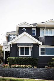 Exterior house colors that will make you want to paint in 2021. Painting Your House Black The Paint Colour That S Going Crazy On Pinterest Home Beautiful Magazine Australia