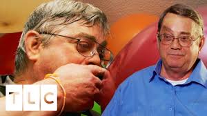 A former sister wife of seeking sister wife couple ashley and dimitri snowden says she was abused by the snowdens. Meet The Man Who Is Sexually Attracted To Balloons My Strange Addiction Youtube