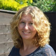 Kerry Collier's Instagram, Twitter & Facebook