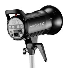 Amazon Com Neewer 400w 5600k Bowens Mount Photo Studio Strobe Flash Light Monolight With Lamp Head For Studio Location Camera Photo Photo Studio Photography
